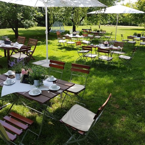 2017-Garten-Sommerscheune-Hotel-Moritz-4.jpg